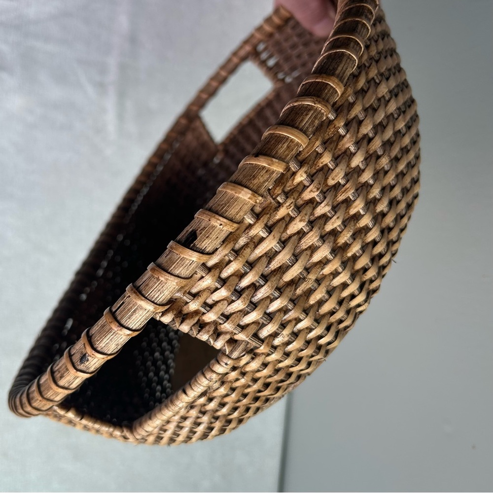 large oval bread basket - Picture 2 of 4